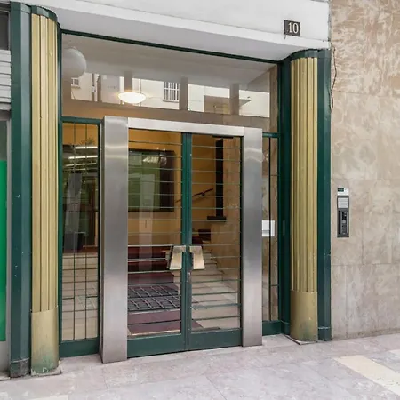 Apartment Easylife - Attico Di Stile E Comfort A P Venezia Milan