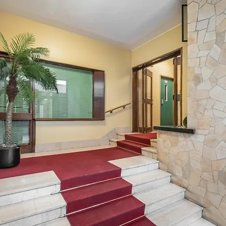 Easylife - Attico Di Stile E Comfort A P Venezia * Milan